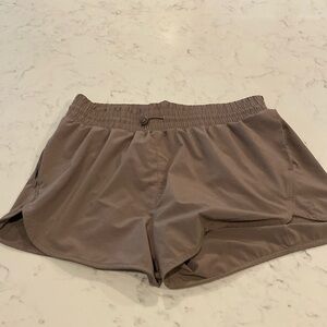 Target All in Motion Woven High Rise Shorts Size Medium Taupe